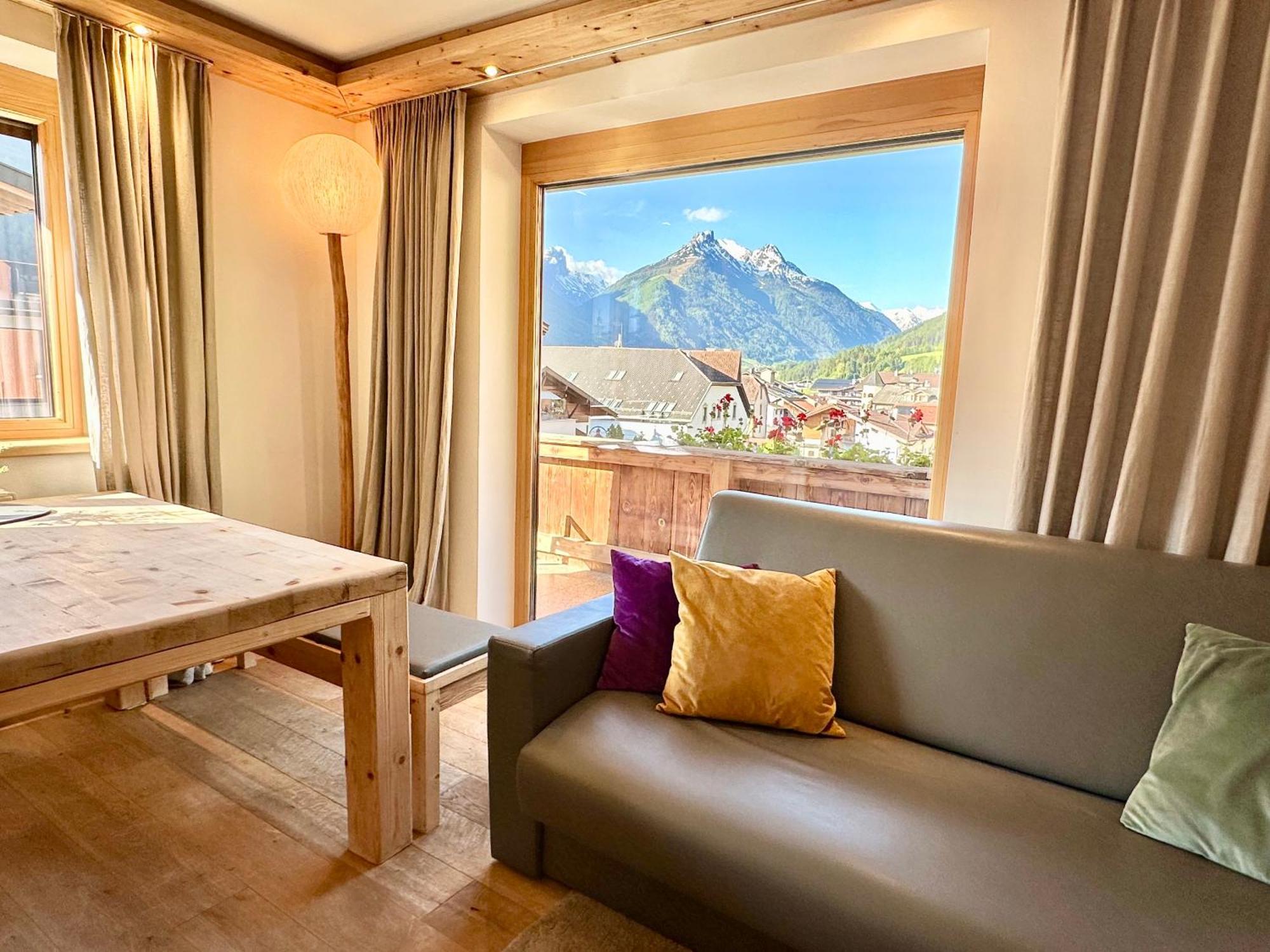 Aparthotel Kroesbacher Fulpmes Exterior foto