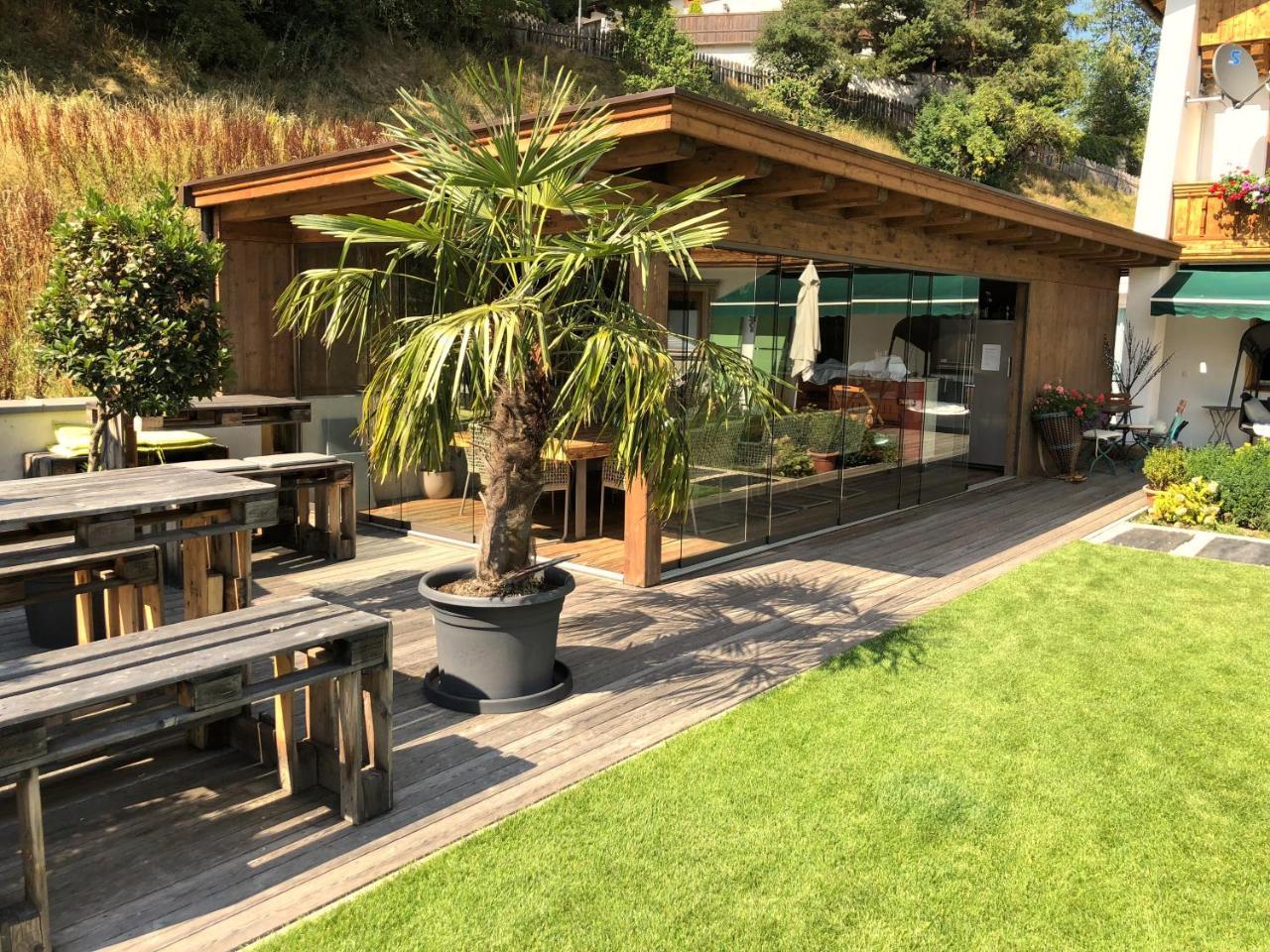 Aparthotel Kroesbacher Fulpmes Exterior foto