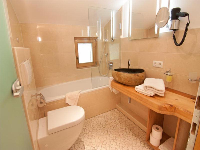 Aparthotel Kroesbacher Fulpmes Habitación foto